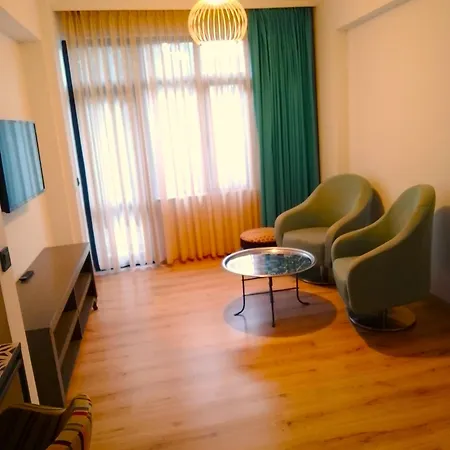 شقة Spacious Flat With Balcony Near Hadrian's Gate *